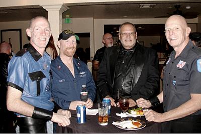 Enjoying the hors d'oevres.jpg (25895 bytes)